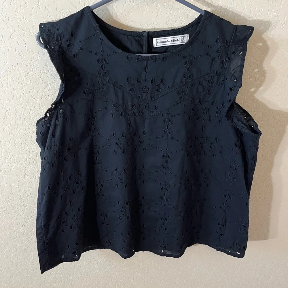 Abercrombie & Fitch Women’s Black Short-Sleeve Blouse | Medium | Like New - Picture 1 of 4